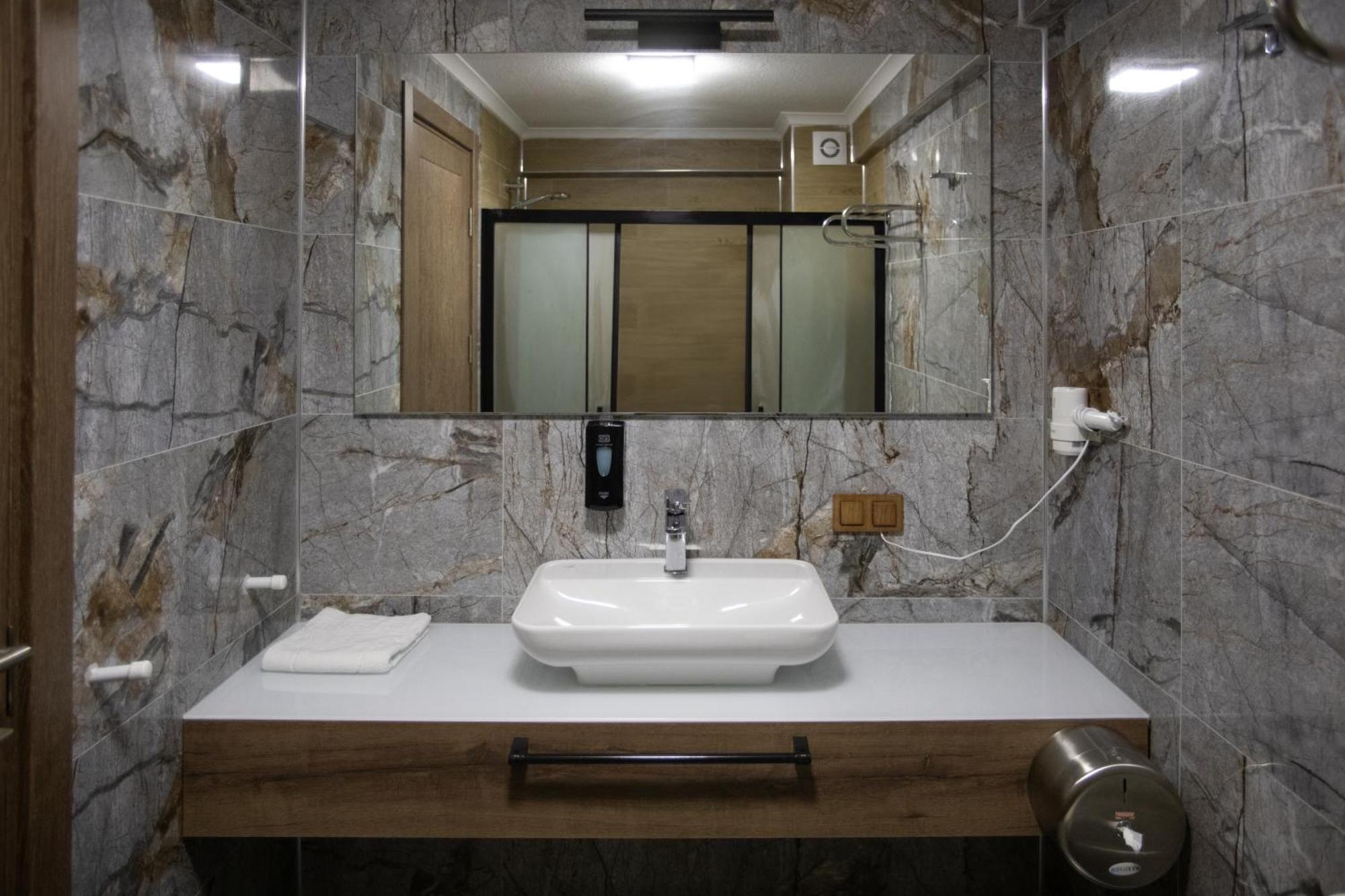 E87 Highway Otel Burhaniye Ngoại thất bức ảnh